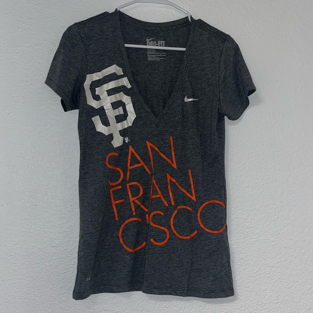 Sf giants t shirt